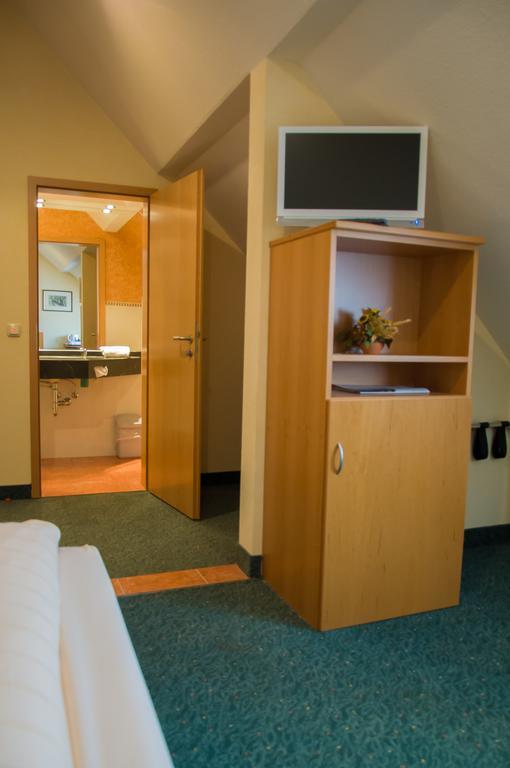 Domizil Alte Post Hotel Puttlingen ภายนอก รูปภาพ