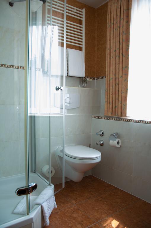 Domizil Alte Post Hotel Puttlingen ภายนอก รูปภาพ