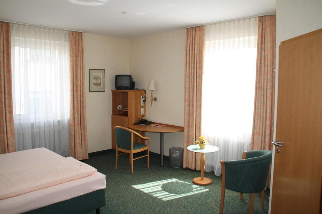 Domizil Alte Post Hotel Puttlingen ภายนอก รูปภาพ
