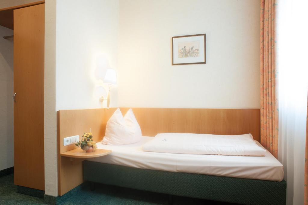 Domizil Alte Post Hotel Puttlingen ภายนอก รูปภาพ