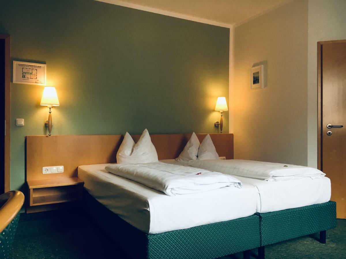 Domizil Alte Post Hotel Puttlingen ภายนอก รูปภาพ