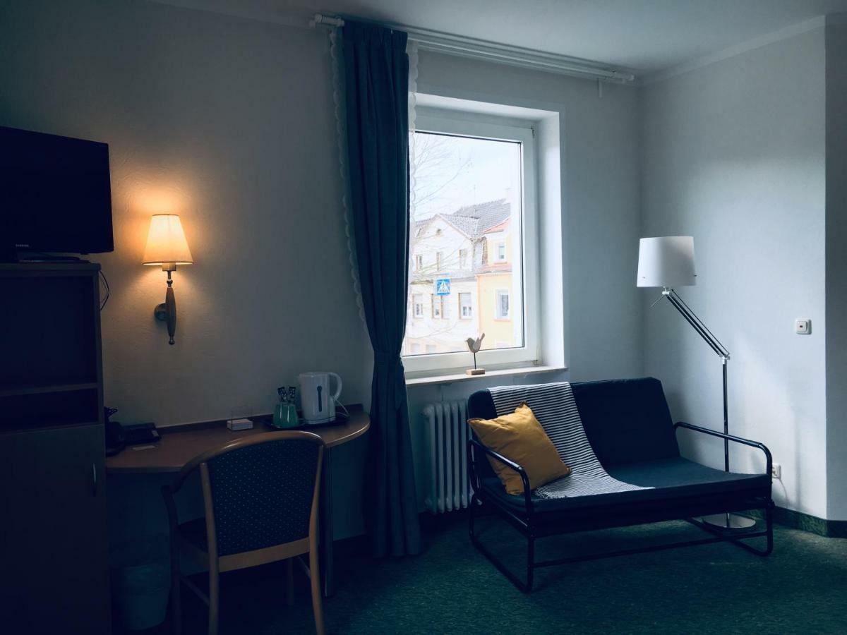 Domizil Alte Post Hotel Puttlingen ภายนอก รูปภาพ